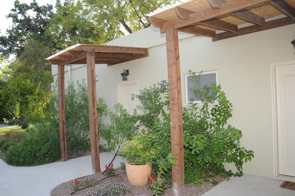 Kibbutz Tiratzvi - Country Lodging Tirat Zevi Eksteriør bilde